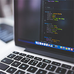 果冻传媒免费观看完整版高清首发：深夜刷剧